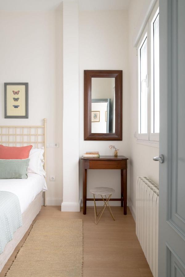 Plaza Nueva 2 Bedrooms & 2 Bathrooms Севилья Экстерьер фото